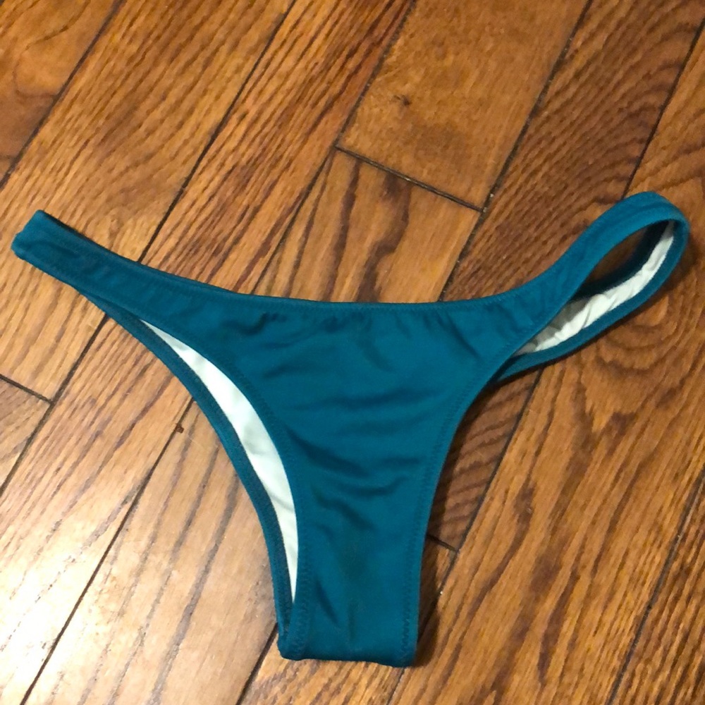 Victoria’s secret cheeky bottoms